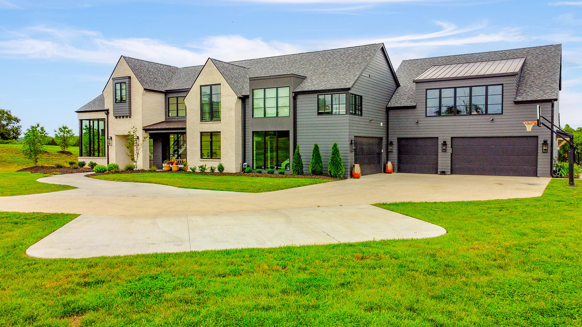 COLUMBIA, Missouri, 65202, United States, 5 Bedrooms Bedrooms, ,5 BathroomsBathrooms,Residential,For Sale,2019373