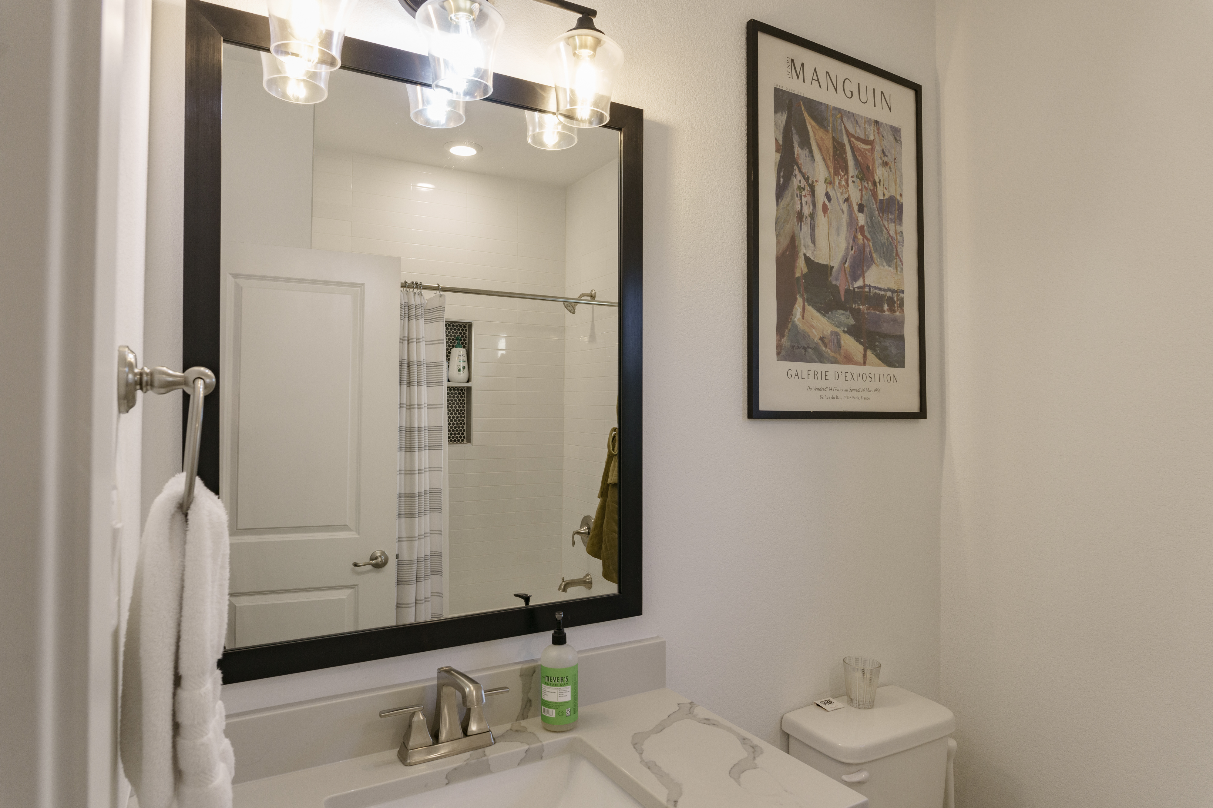  A 2021 modern on a fully gated corner lot near Trinity Groves - 物件實景