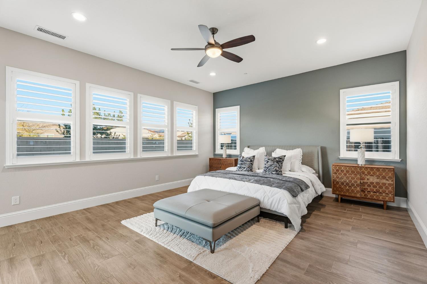 Clovis, California, 93619, United States, 4 Bedrooms Bedrooms, ,4 BathroomsBathrooms,Residential,For Sale,2010816