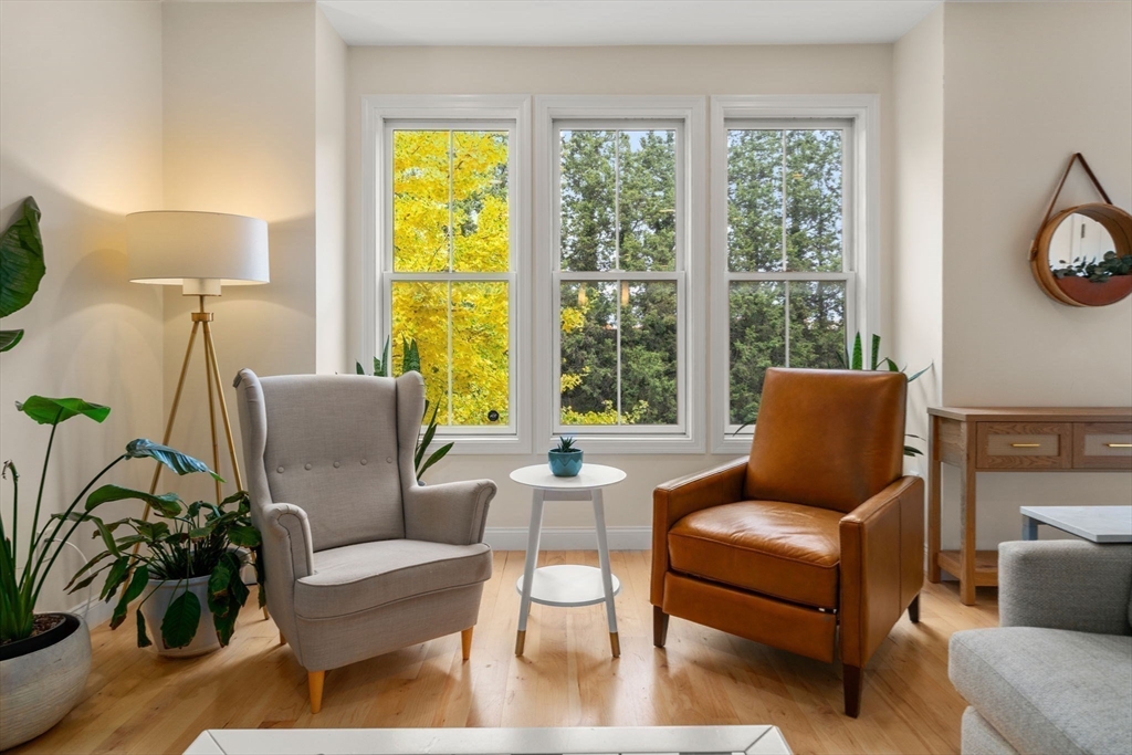 Boston, Massachusetts, 02128, United States, 3 Bedrooms Bedrooms, ,2 BathroomsBathrooms,Residential,For Sale,2002086