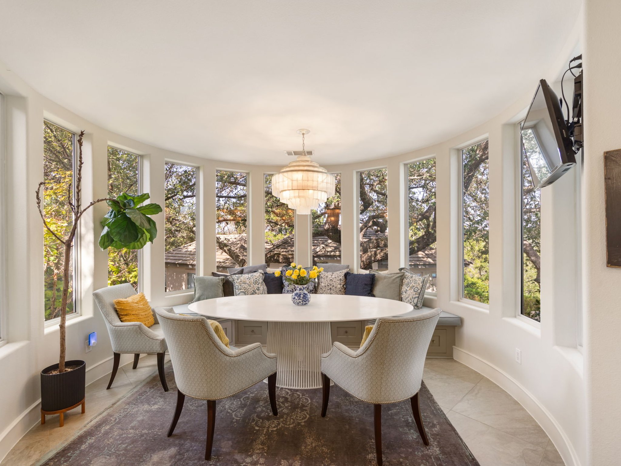  Private 2+ Acre Barton Creek Estate with Hill Country Views, Pool & Guest House - 物件實景