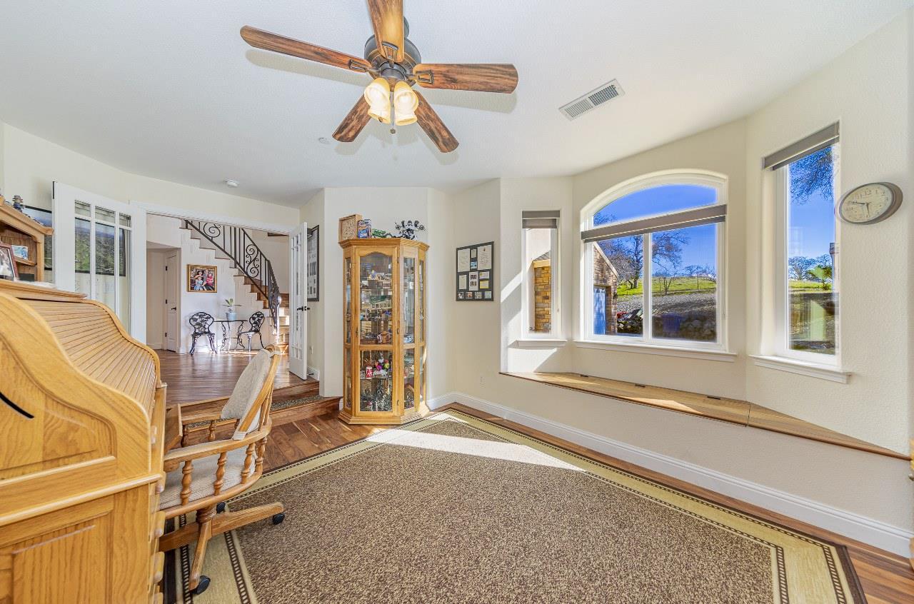 Raymond, California, 93653, United States, 5 Bedrooms Bedrooms, ,3 BathroomsBathrooms,Residential,For Sale,1996762