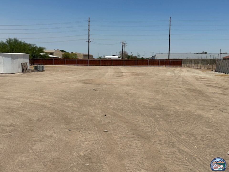 El Centro, California, 92243, United States, 3 Bedrooms Bedrooms, ,2 BathroomsBathrooms,Residential,For Sale,1939319