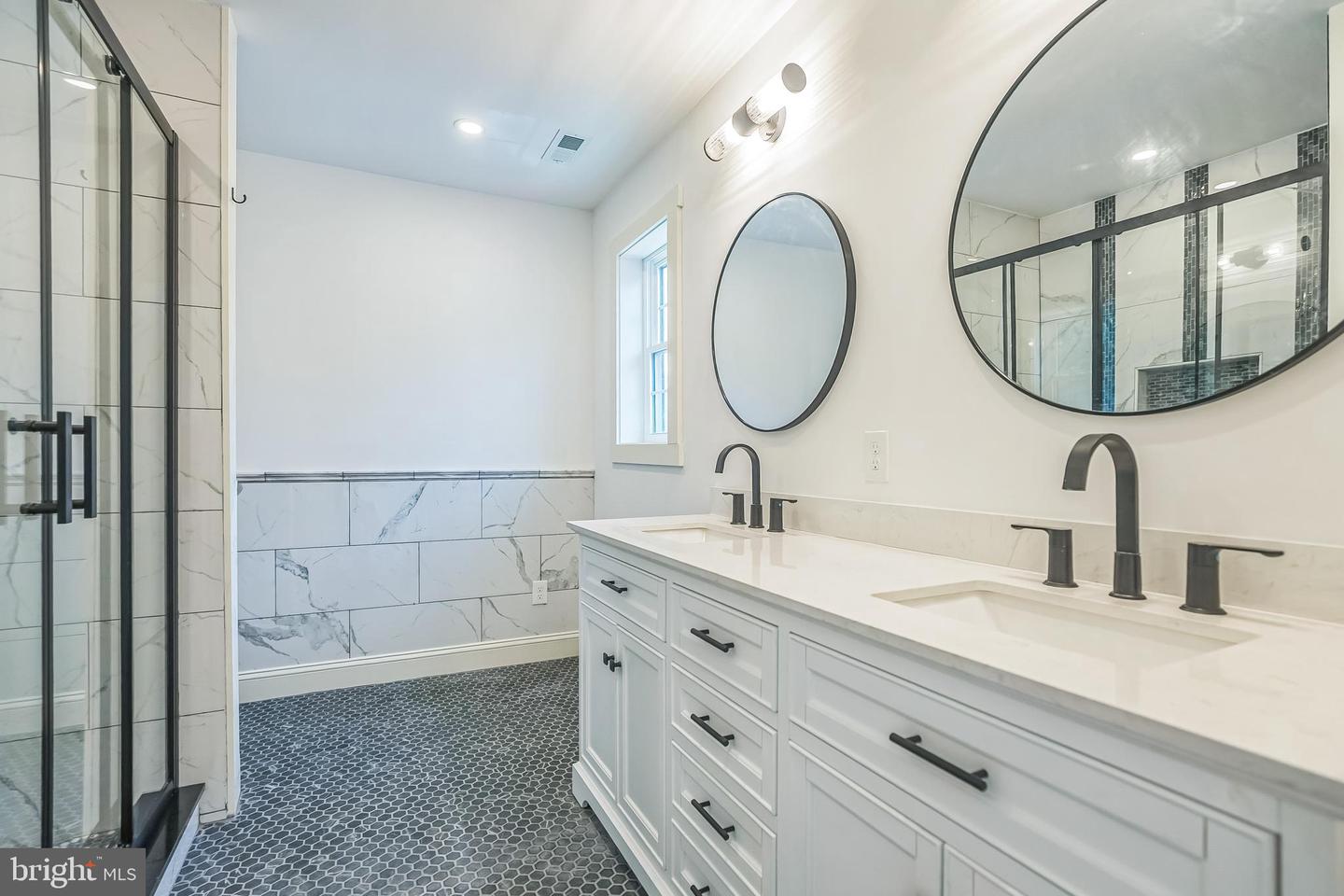 Collingswood, New Jersey, 08107, United States, 3 Bedrooms Bedrooms, ,4 BathroomsBathrooms,Residential,For Sale,1875559