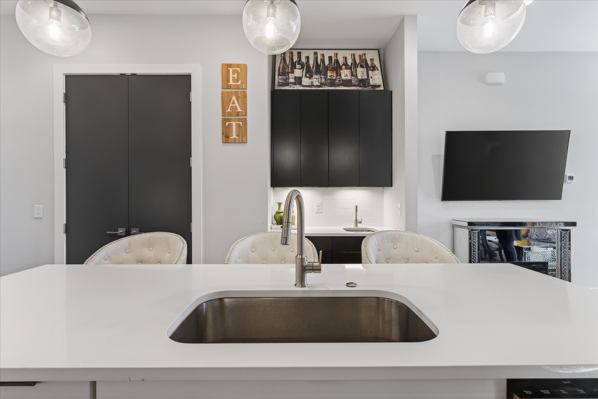 Nashville, Tennessee, 37209, United States, 4 Bedrooms Bedrooms, ,4 BathroomsBathrooms,Residential,For Sale,2005677