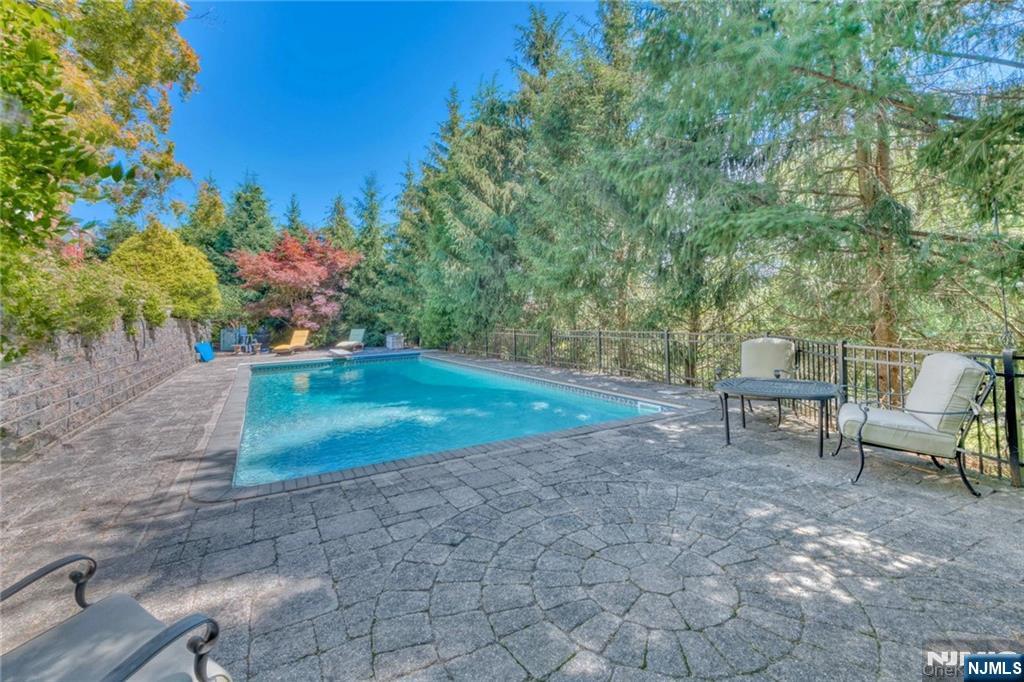 Nanuet, New York, 10954, United States, 6 Bedrooms Bedrooms, ,7 BathroomsBathrooms,Residential,For Sale,1988199