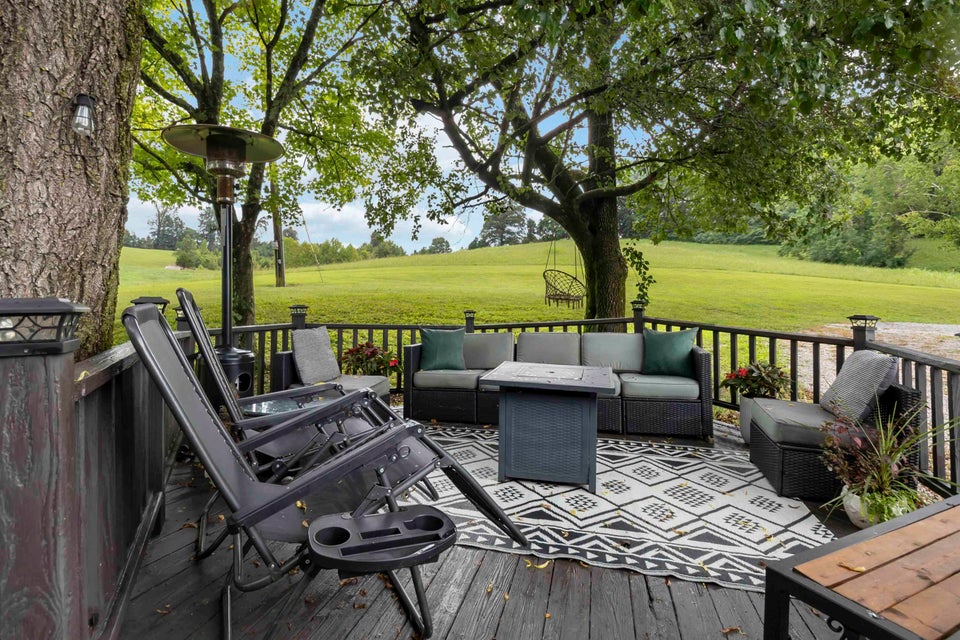 Somerset, Kentucky, 42503, United States, 4 Bedrooms Bedrooms, ,3 BathroomsBathrooms,Residential,For Sale,1938431