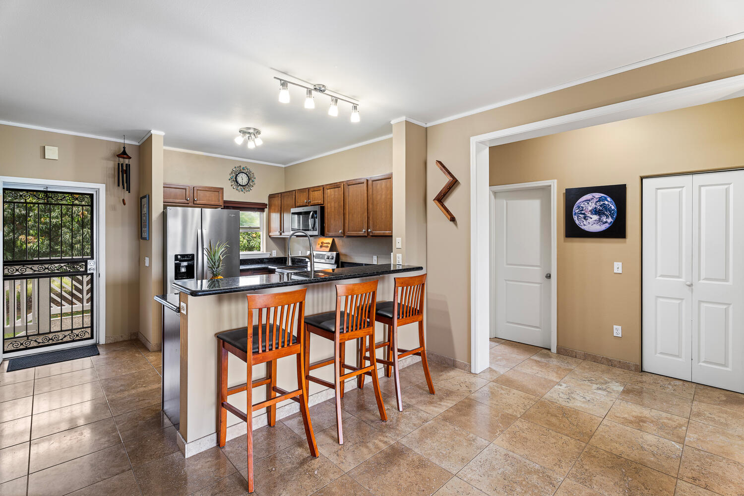 Kailua-Kona, Hawaii, 96740, United States, 2 Bedrooms Bedrooms, ,2 BathroomsBathrooms,Residential,For Sale,1896960