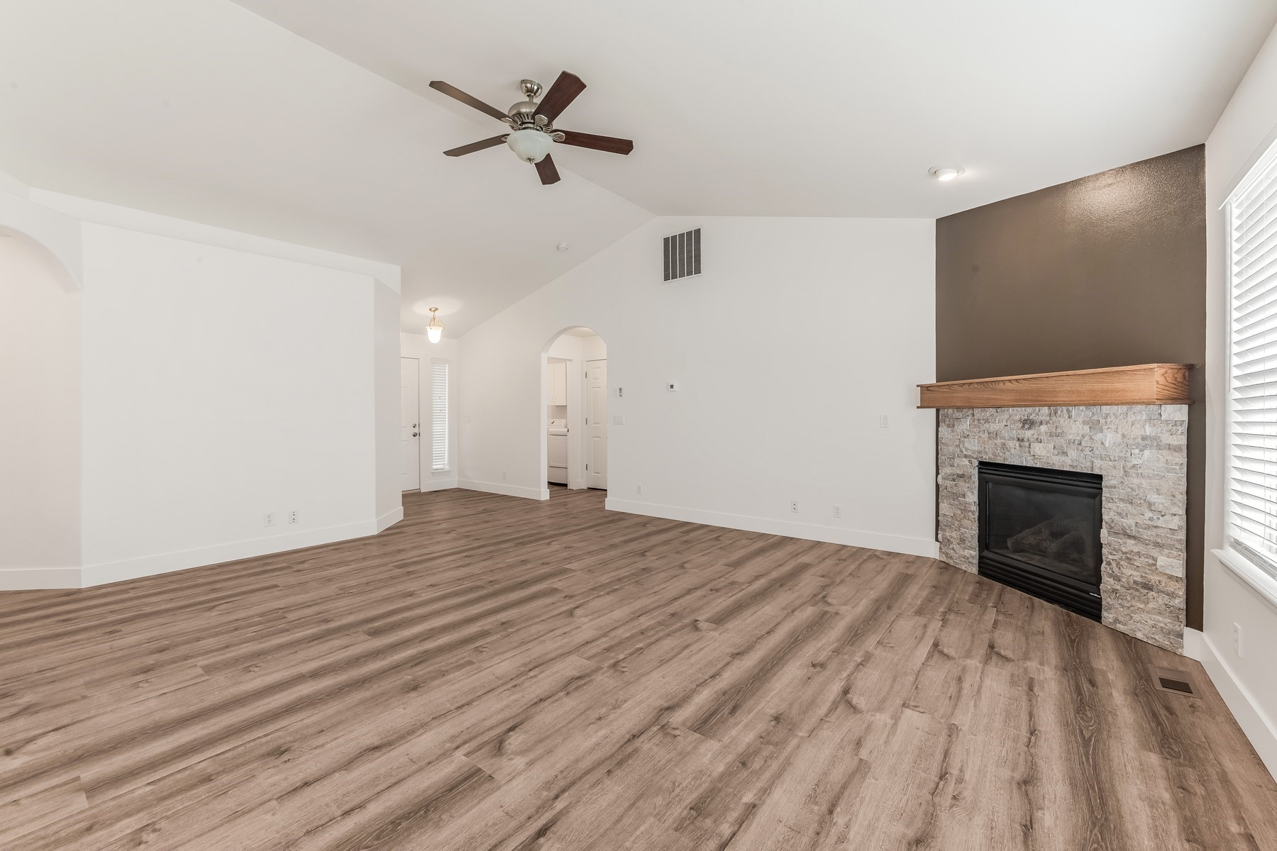  Remodeled and Affordable 3/2 in Fieldstone - 物件實景