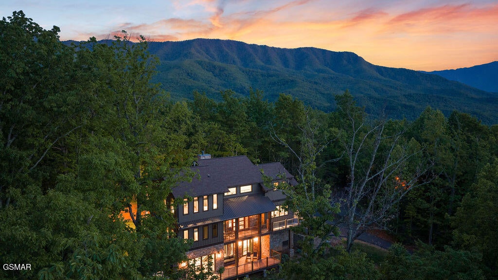 Gatlinburg, Tennessee, 37738, United States, 3 Bedrooms Bedrooms, ,5 BathroomsBathrooms,Residential,For Sale,2034960