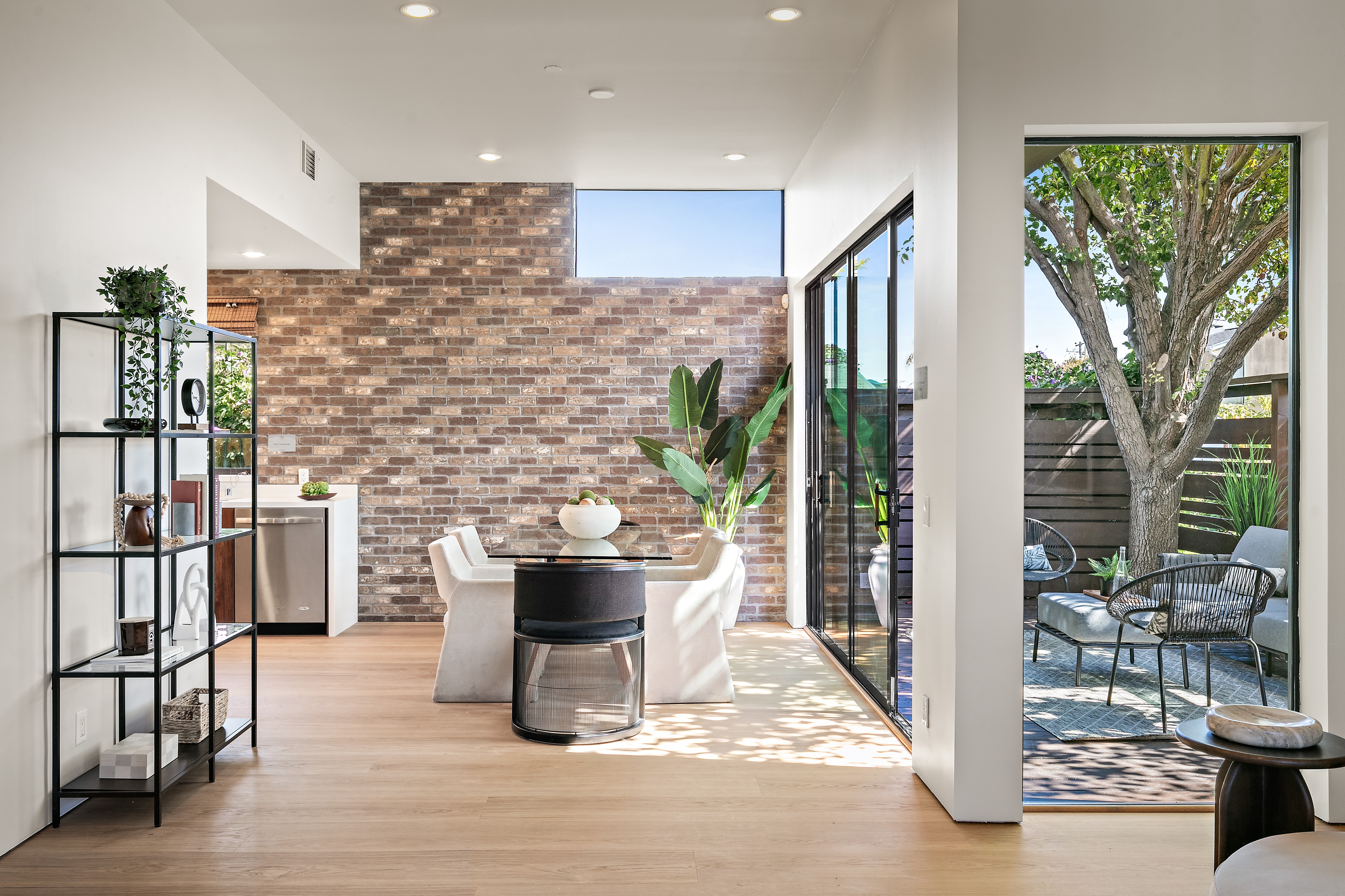  Sophisticated West Berkeley Condominium Designed for Everyday Comfort - 物件實景