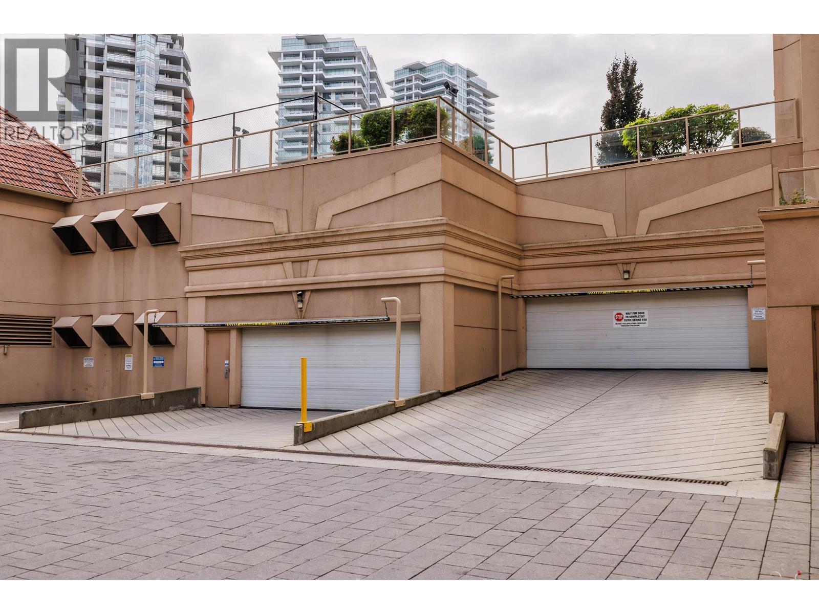 KELOWNA, British Columbia, V1Y 9W1, CA, 2 Bedrooms Bedrooms, ,2 BathroomsBathrooms,Residential,For Sale,1961456