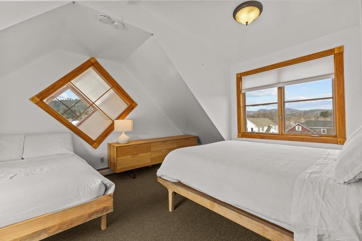 Stowe, Vermont, 05672, United States, 2 Bedrooms Bedrooms, ,1 BathroomBathrooms,Residential,For Sale,1746592