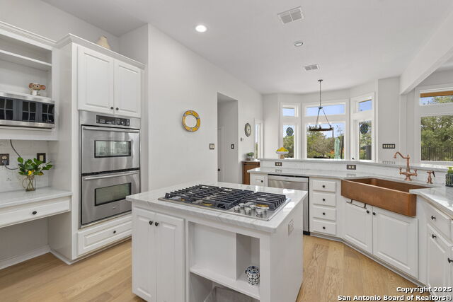 Boerne, Texas, 78006, United States, 4 Bedrooms Bedrooms, ,4 BathroomsBathrooms,Residential,For Sale,1891187