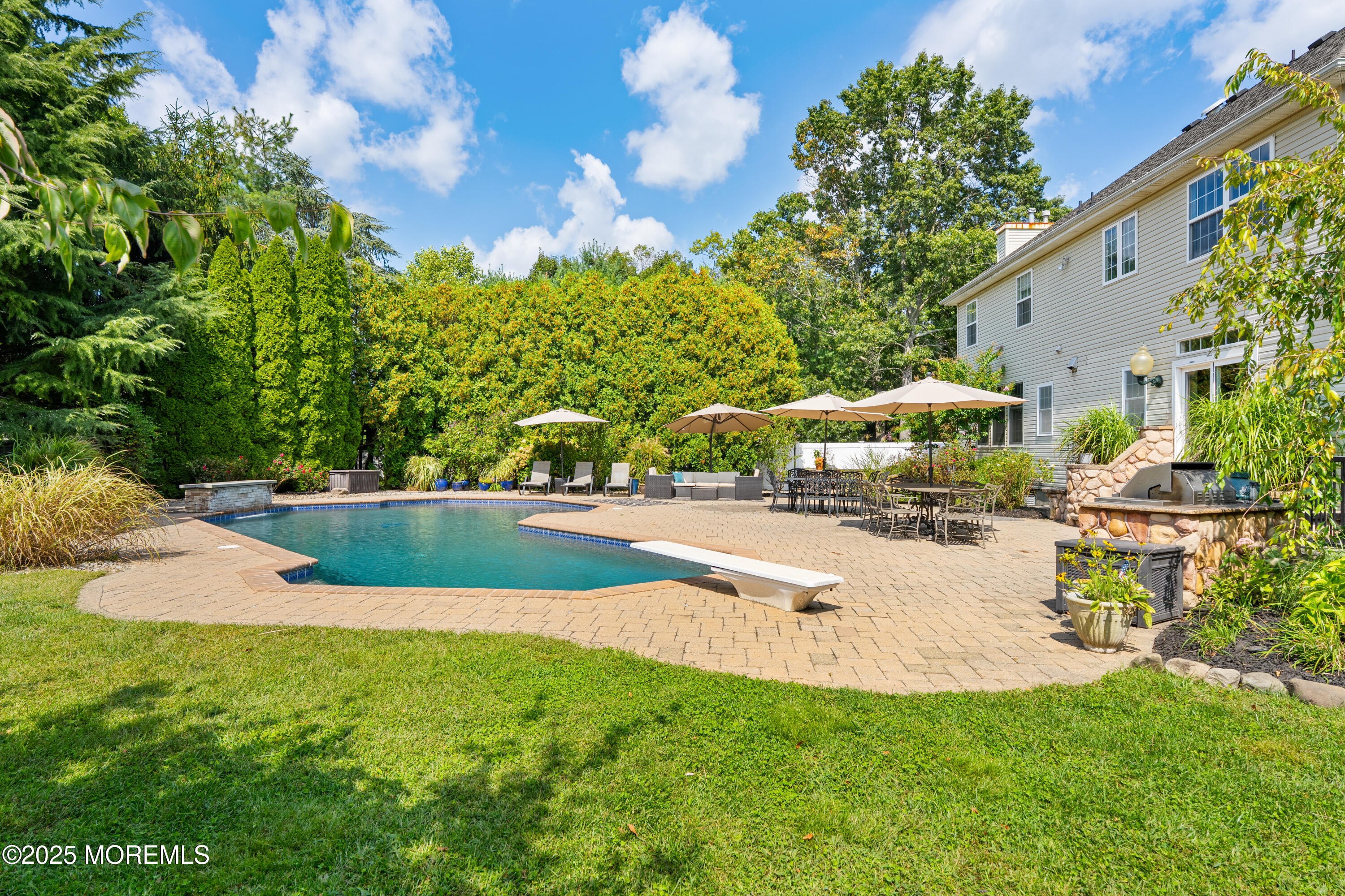 Jackson, New Jersey, 08527, United States, 7 Bedrooms Bedrooms, ,5 BathroomsBathrooms,Residential,For Sale,1998034