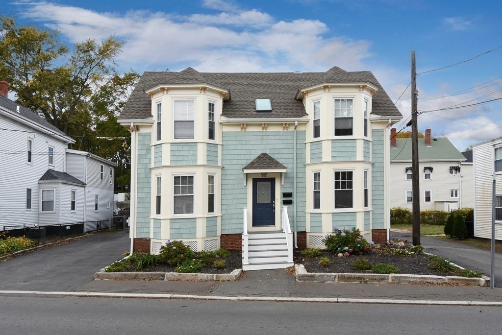 Salem, Massachusetts, 01970, United States, 3 Bedrooms Bedrooms, ,2 BathroomsBathrooms,Residential,For Sale,2049381