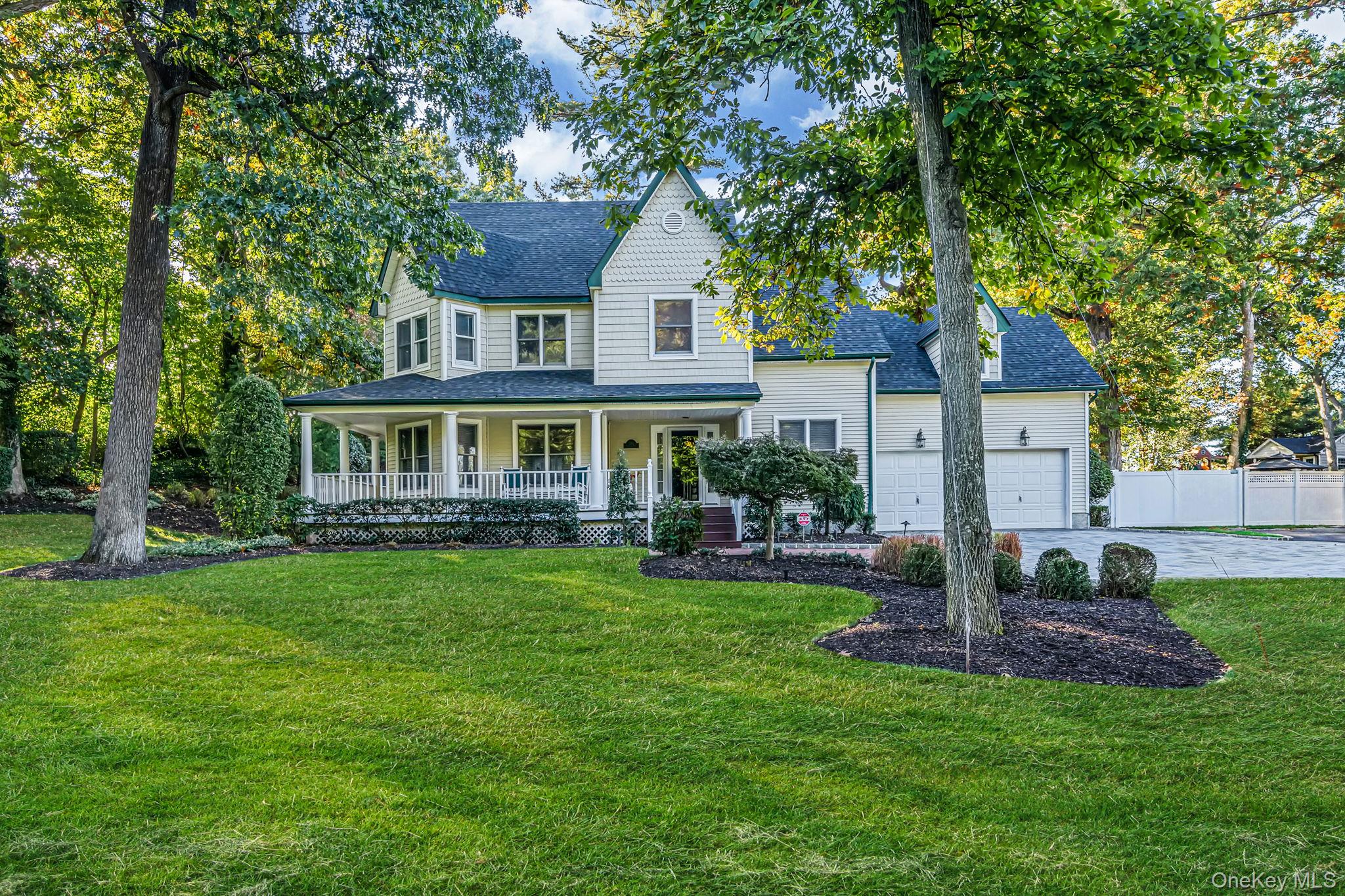Merritts Rd, Farmingdale, NY 11735