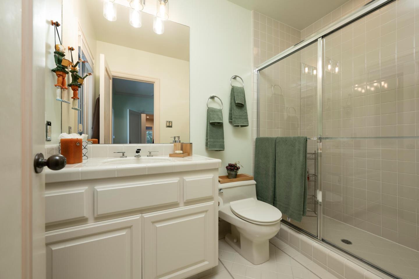 Hillsborough, California, 94010, United States, 4 Bedrooms Bedrooms, ,6 BathroomsBathrooms,Residential,For Sale,1941061