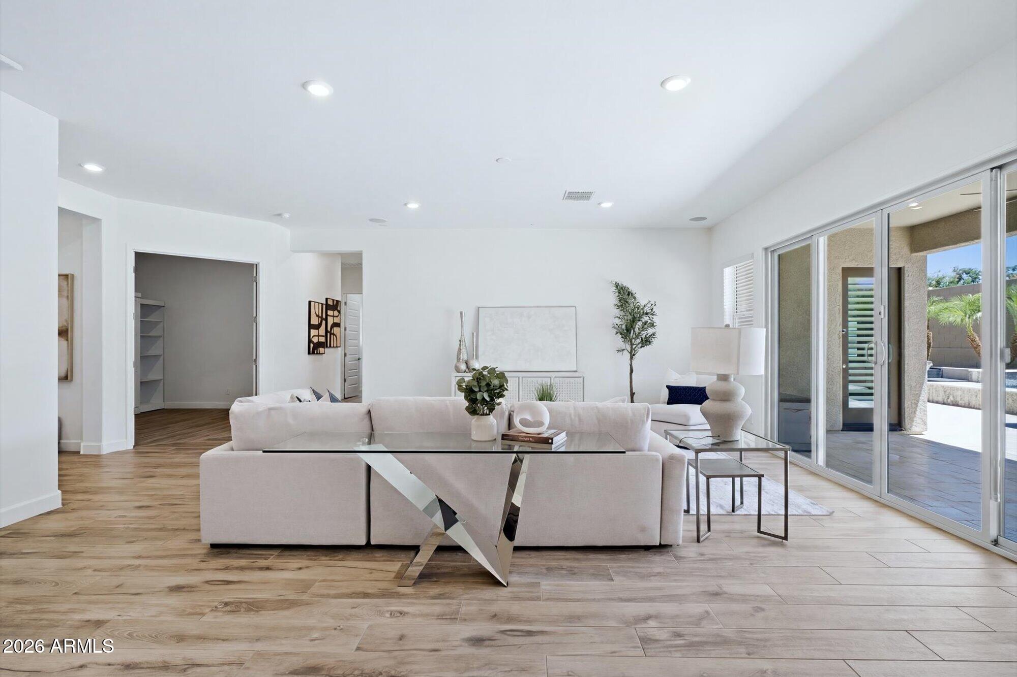  2525 East Pleasant Lane, Phoenix, AZ 85042 - 物件實景