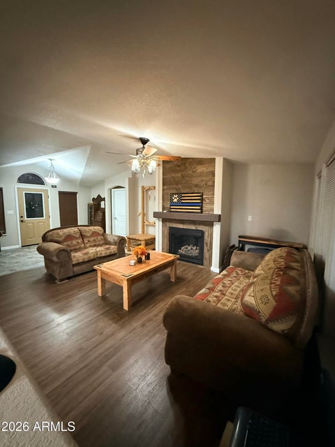 Wittmann, Arizona, 85361, United States, 4 Bedrooms Bedrooms, ,3 BathroomsBathrooms,Residential,For Sale,2009240