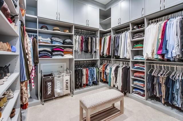 San Marcos, California, 92069, United States, 4 Bedrooms Bedrooms, ,5 BathroomsBathrooms,Residential,For Sale,1987036