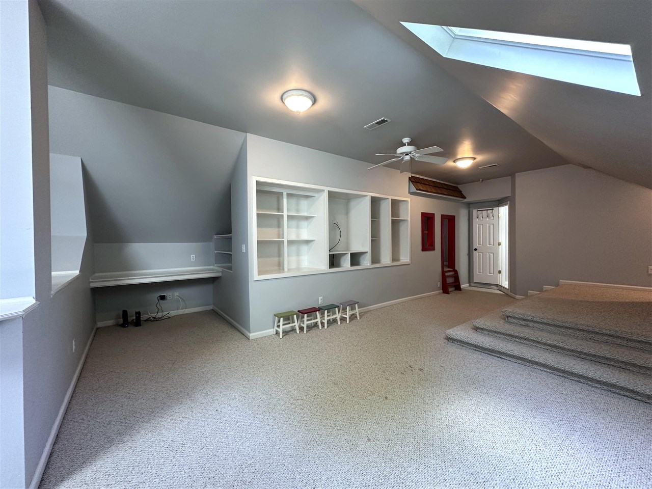 Bowling Green, Kentucky, 42104, United States, 5 Bedrooms Bedrooms, ,3 BathroomsBathrooms,Residential,For Sale,1907465