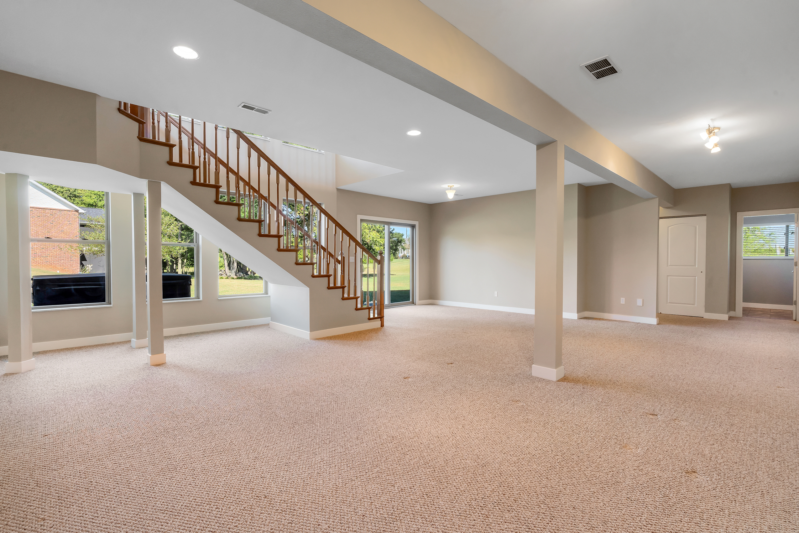 Waterloo, Illinois, 62298, United States, 5 Bedrooms Bedrooms, ,4 BathroomsBathrooms,Residential,For Sale,1978838