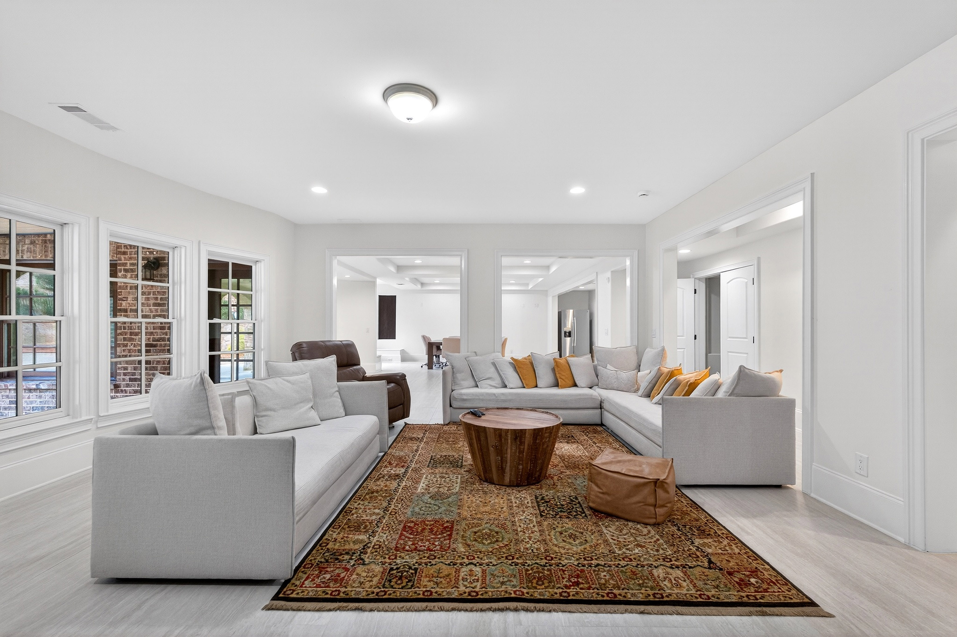  Elegant Home Offering Luxury, Functionality, and Privacy - 物件實景