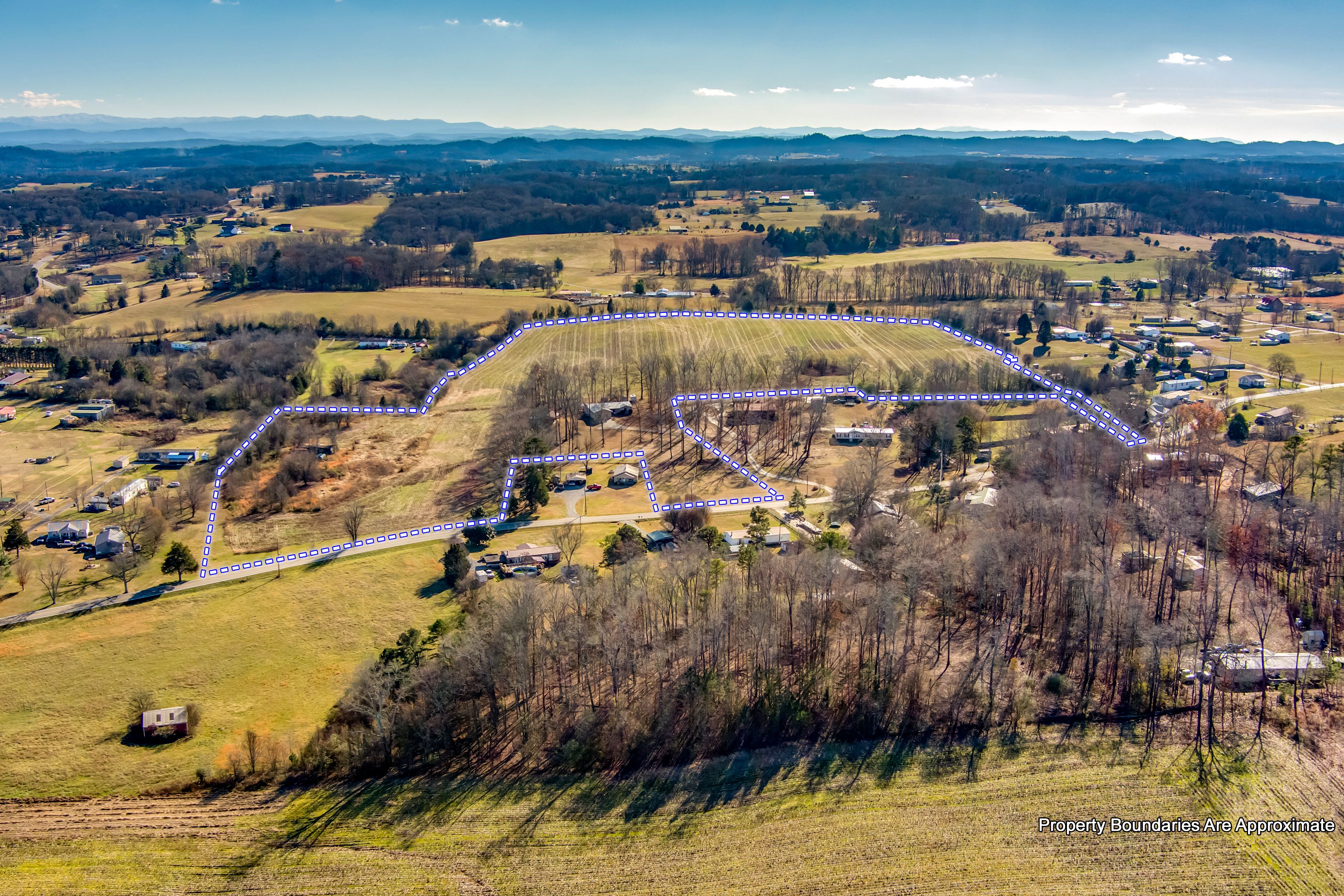 Loudon, Tennessee, 37774, United States, 3 Bedrooms Bedrooms, ,3 BathroomsBathrooms,Residential,For Sale,2011401