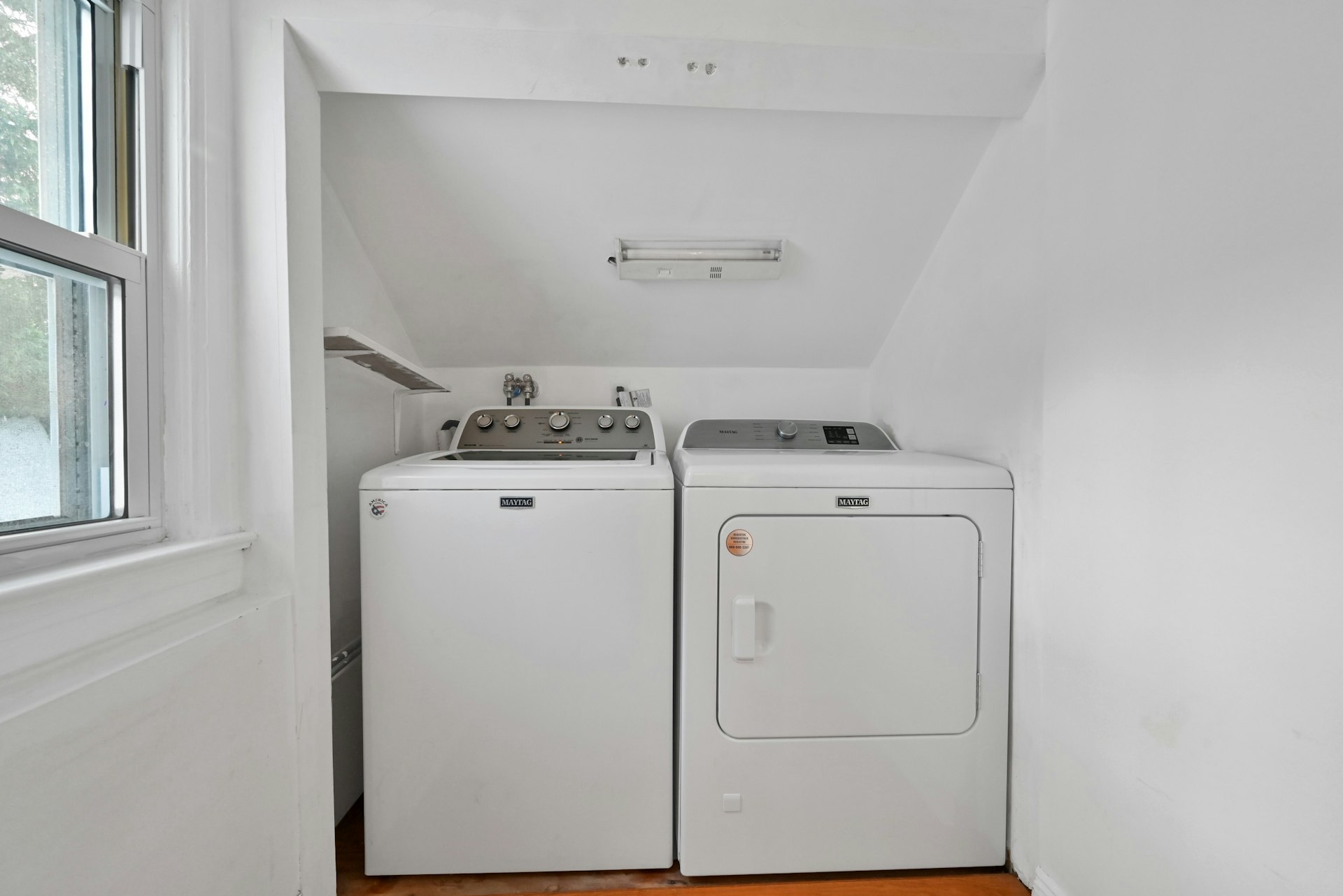  40 Clinton Avenue, Tenafly, NJ, 07670 - 物件實景