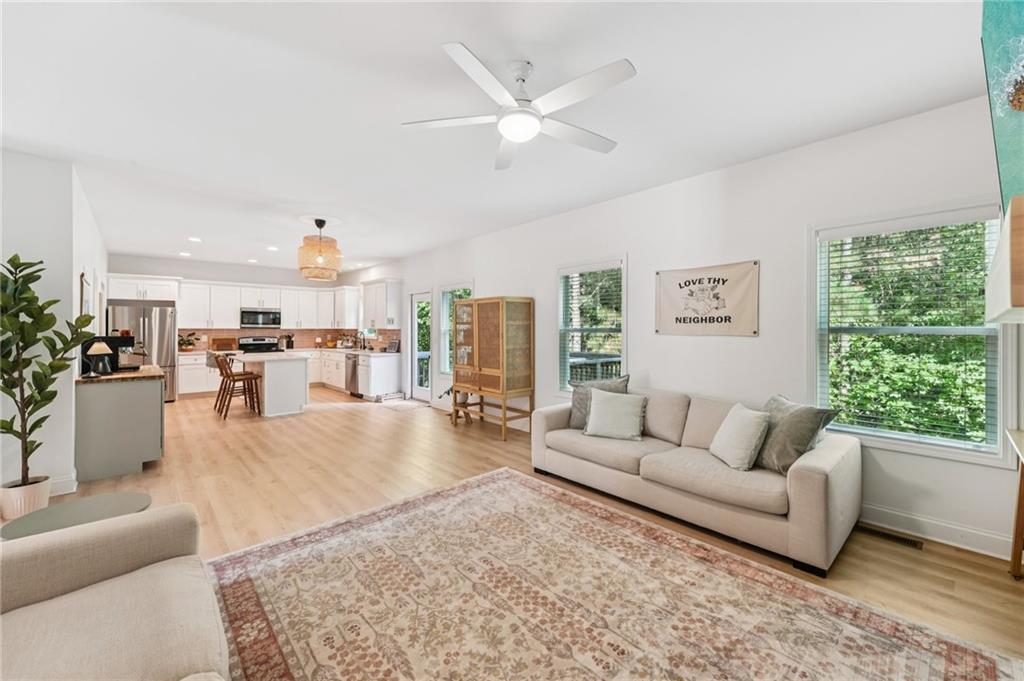 Canton, Georgia, 30114, United States, 6 Bedrooms Bedrooms, ,4 BathroomsBathrooms,Residential,For Sale,1978205