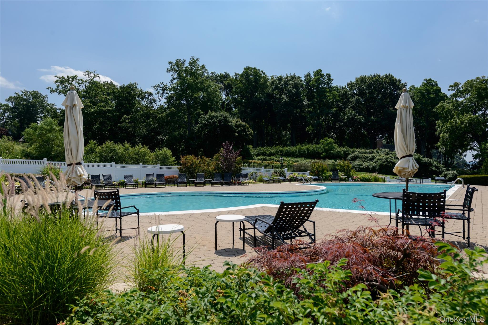  62 Pembroke Drive, Glen Cove, NY, 11542 - 物件實景