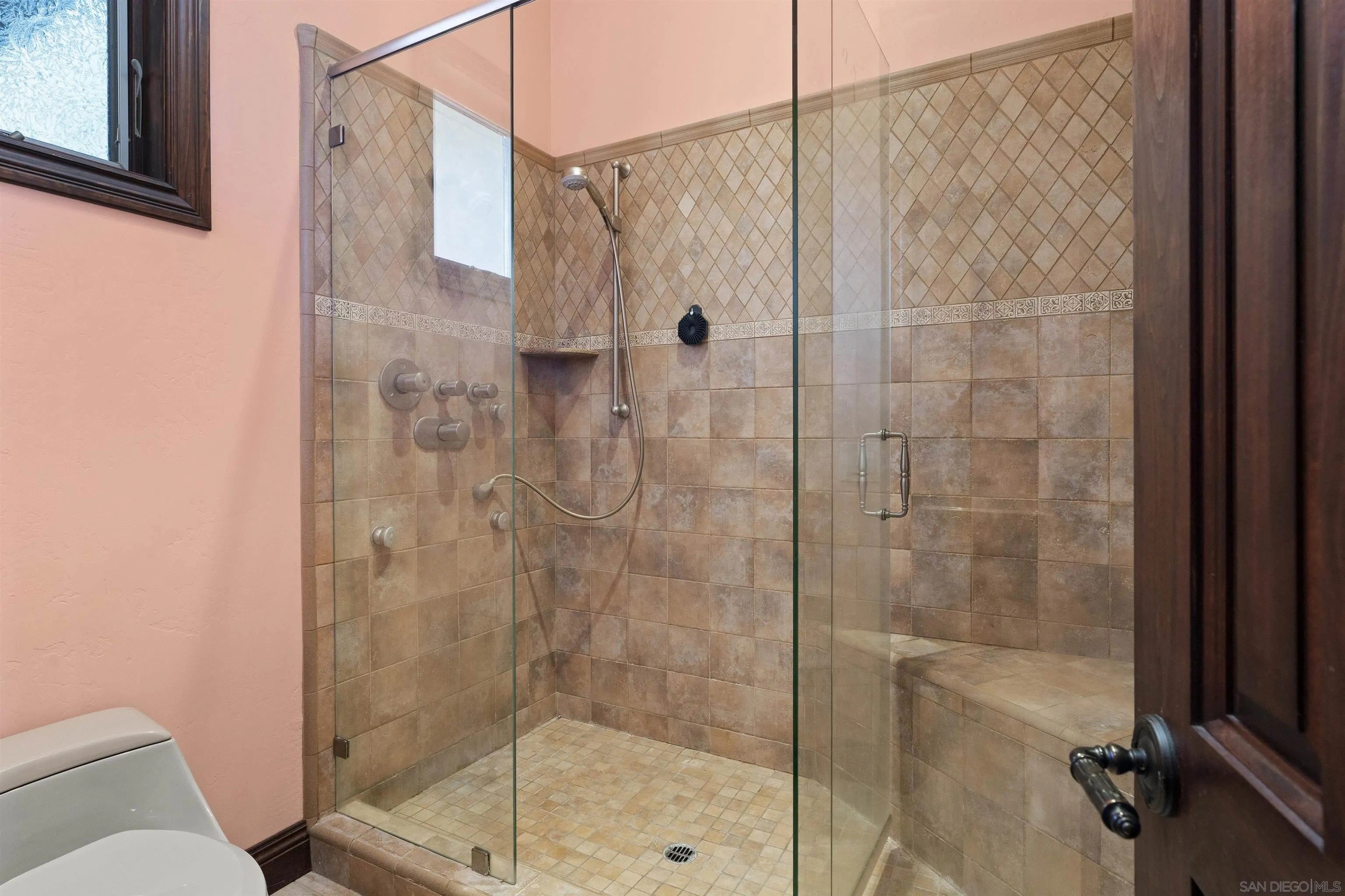 Alpine, California, 91901, United States, 3 Bedrooms Bedrooms, ,5 BathroomsBathrooms,Residential,For Sale,1997111