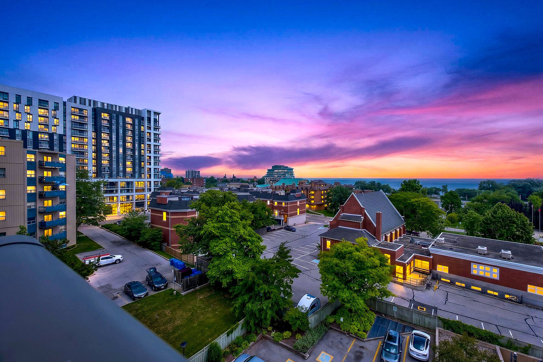  Desirable Waterfront Condo - 物件實景