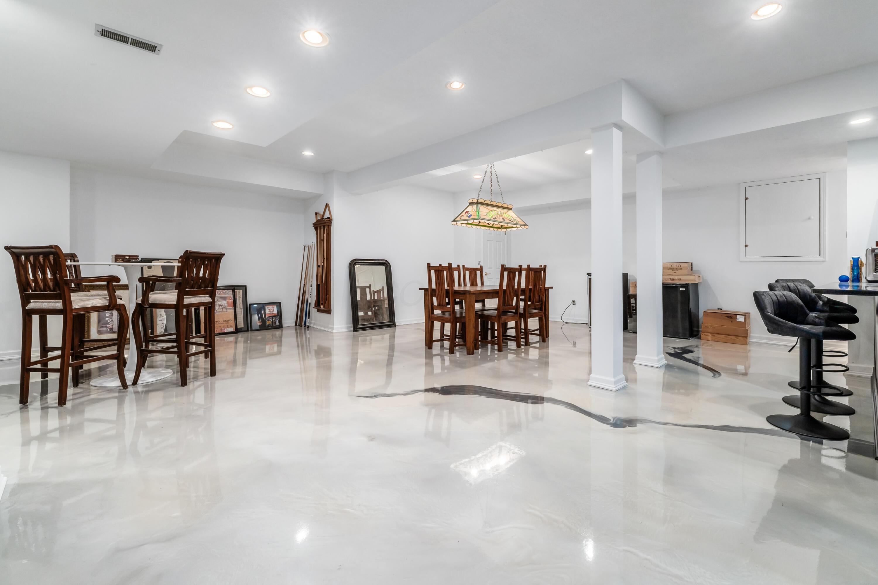 Blacklick, Ohio, 43004, United States, 5 Bedrooms Bedrooms, ,6 BathroomsBathrooms,Residential,For Sale,1895404