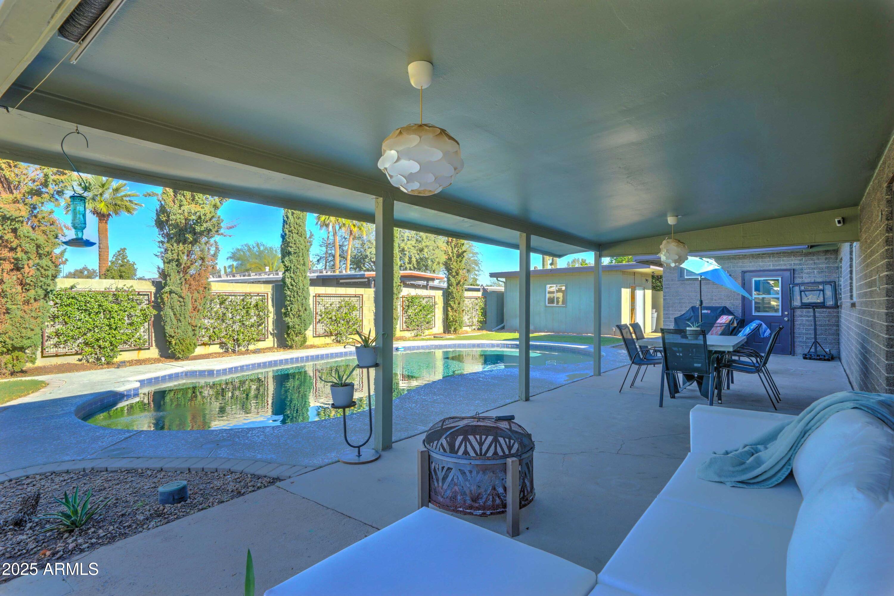 Phoenix, Arizona, 85028, United States, 4 Bedrooms Bedrooms, ,3 BathroomsBathrooms,Residential,For Sale,1989042