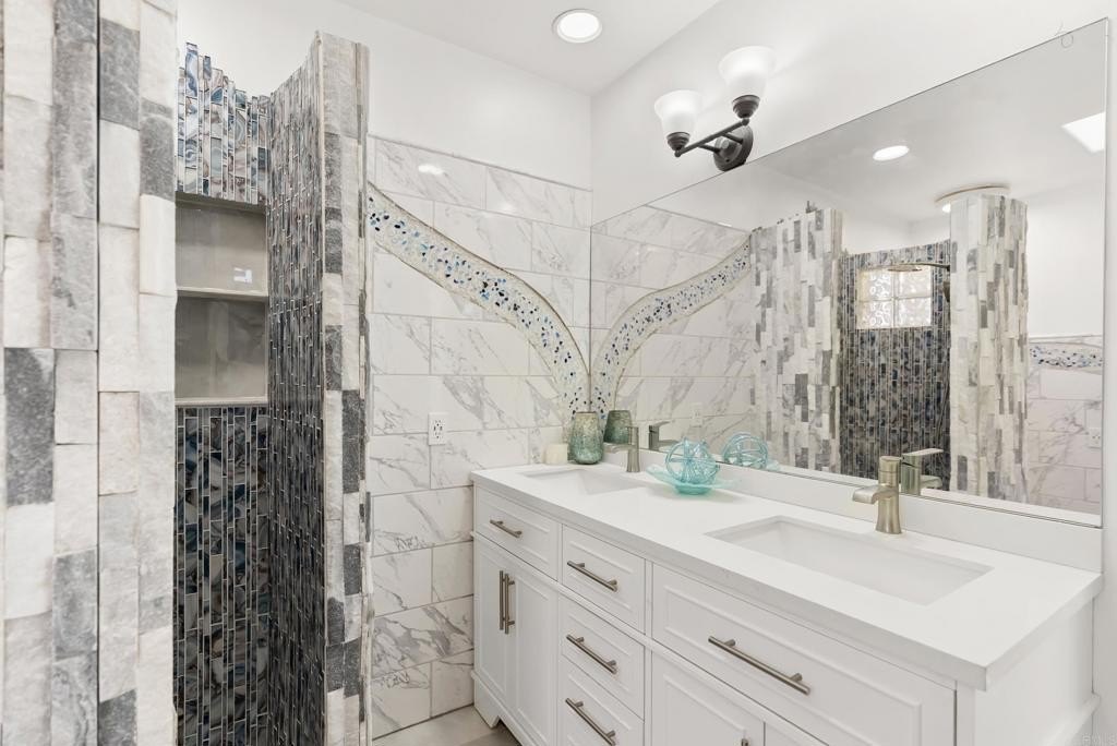 El Cajon, California, 92021, United States, 3 Bedrooms Bedrooms, ,3 BathroomsBathrooms,Residential,For Sale,1876199