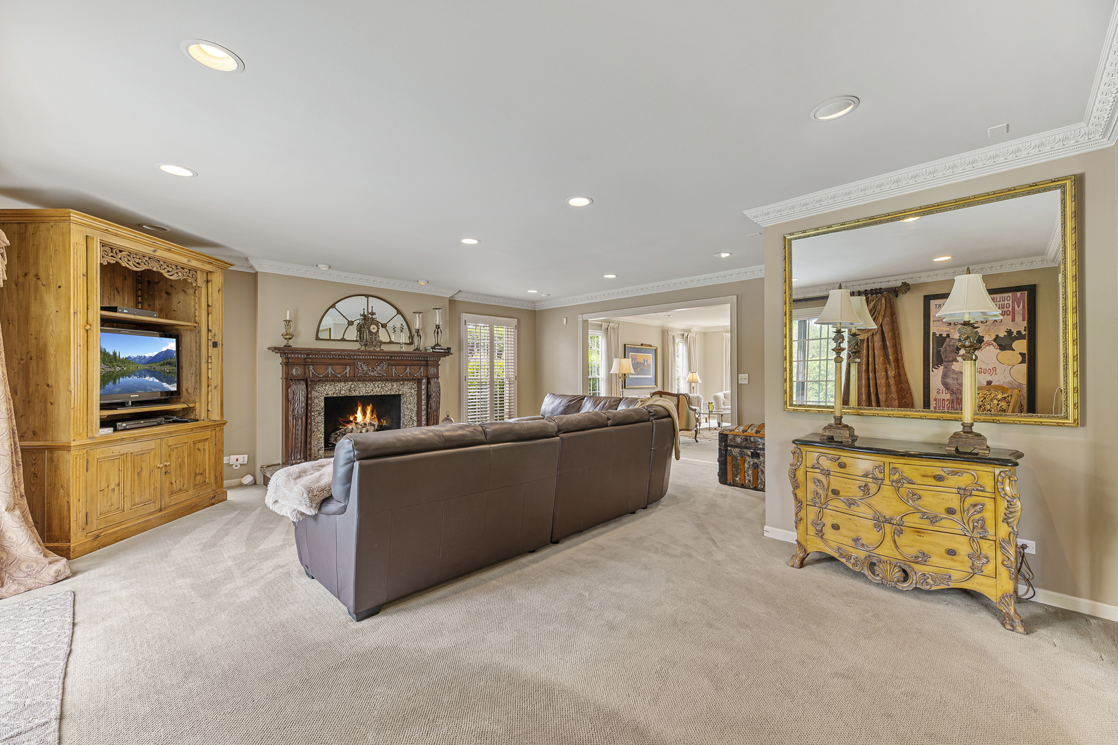 Glenview, Illinois, 60026, United States, 5 Bedrooms Bedrooms, ,4 BathroomsBathrooms,Residential,For Sale,1951003