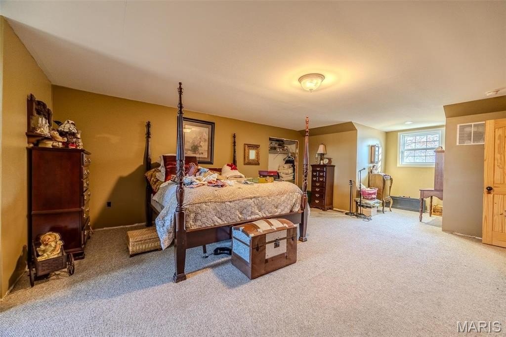 Lebanon, Missouri, 65536, United States, 4 Bedrooms Bedrooms, ,4 BathroomsBathrooms,Residential,For Sale,1976703