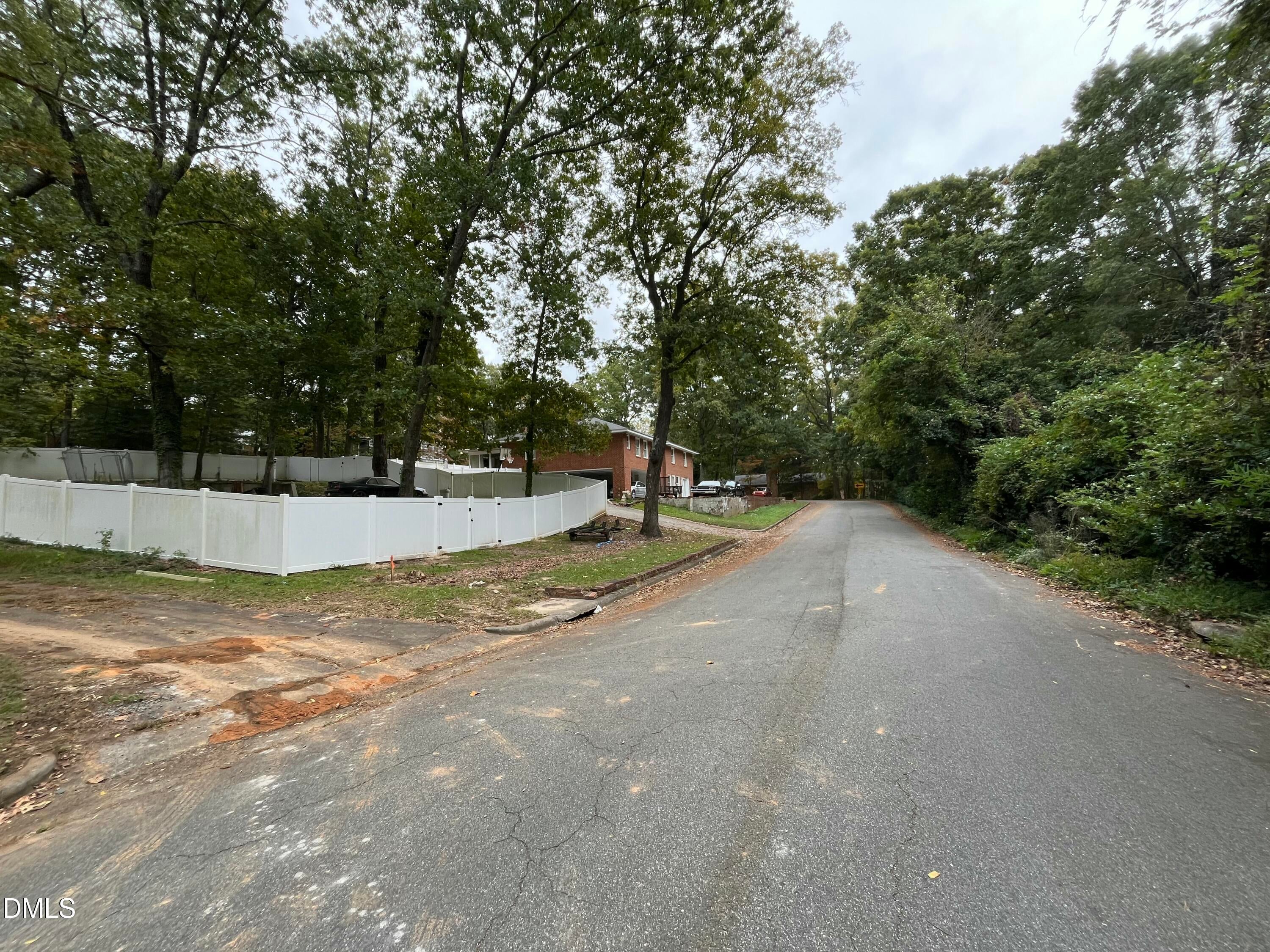 Burlington, North Carolina, 27215, United States, 6 Bedrooms Bedrooms, ,5 BathroomsBathrooms,Residential,For Sale,1999831