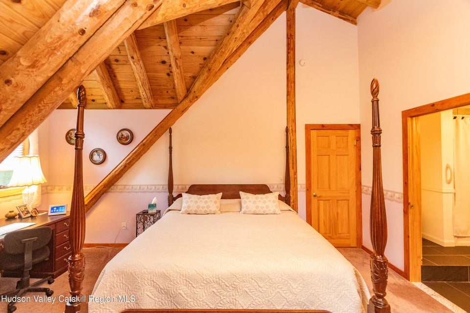 New Paltz, New York, 12561, United States, 3 Bedrooms Bedrooms, ,3 BathroomsBathrooms,Residential,For Sale,1873617