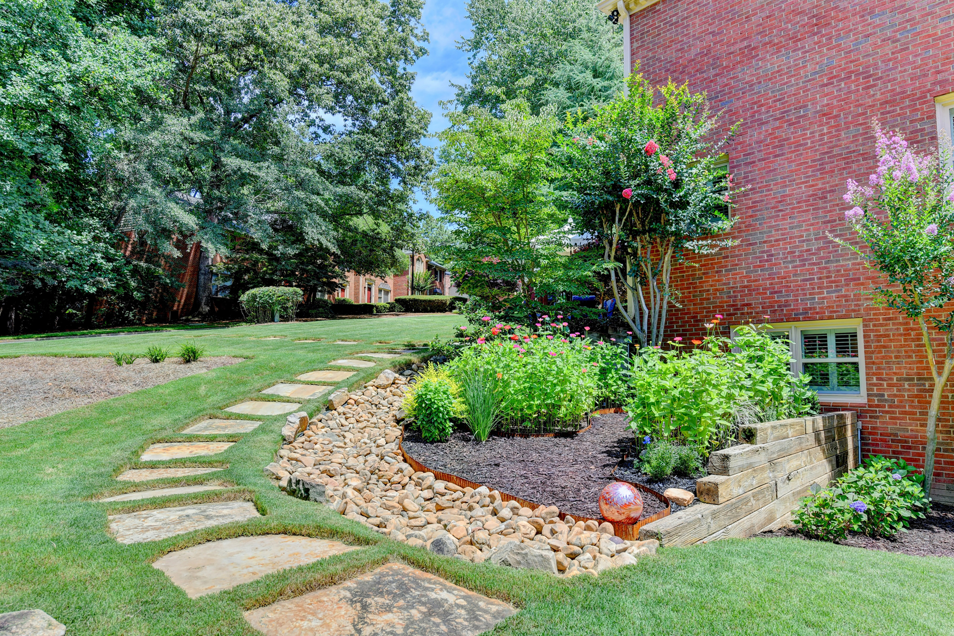  Lovely End-Unit Townhome in Roswell - 物件實景