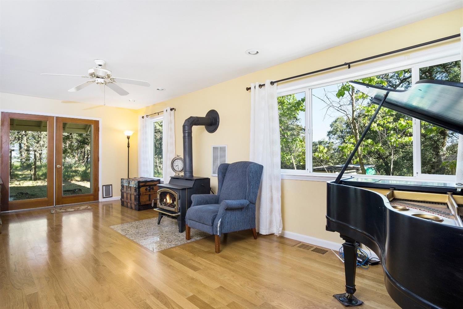 Oregon House, California, 95962, United States, 4 Bedrooms Bedrooms, ,3 BathroomsBathrooms,Residential,For Sale,1976473