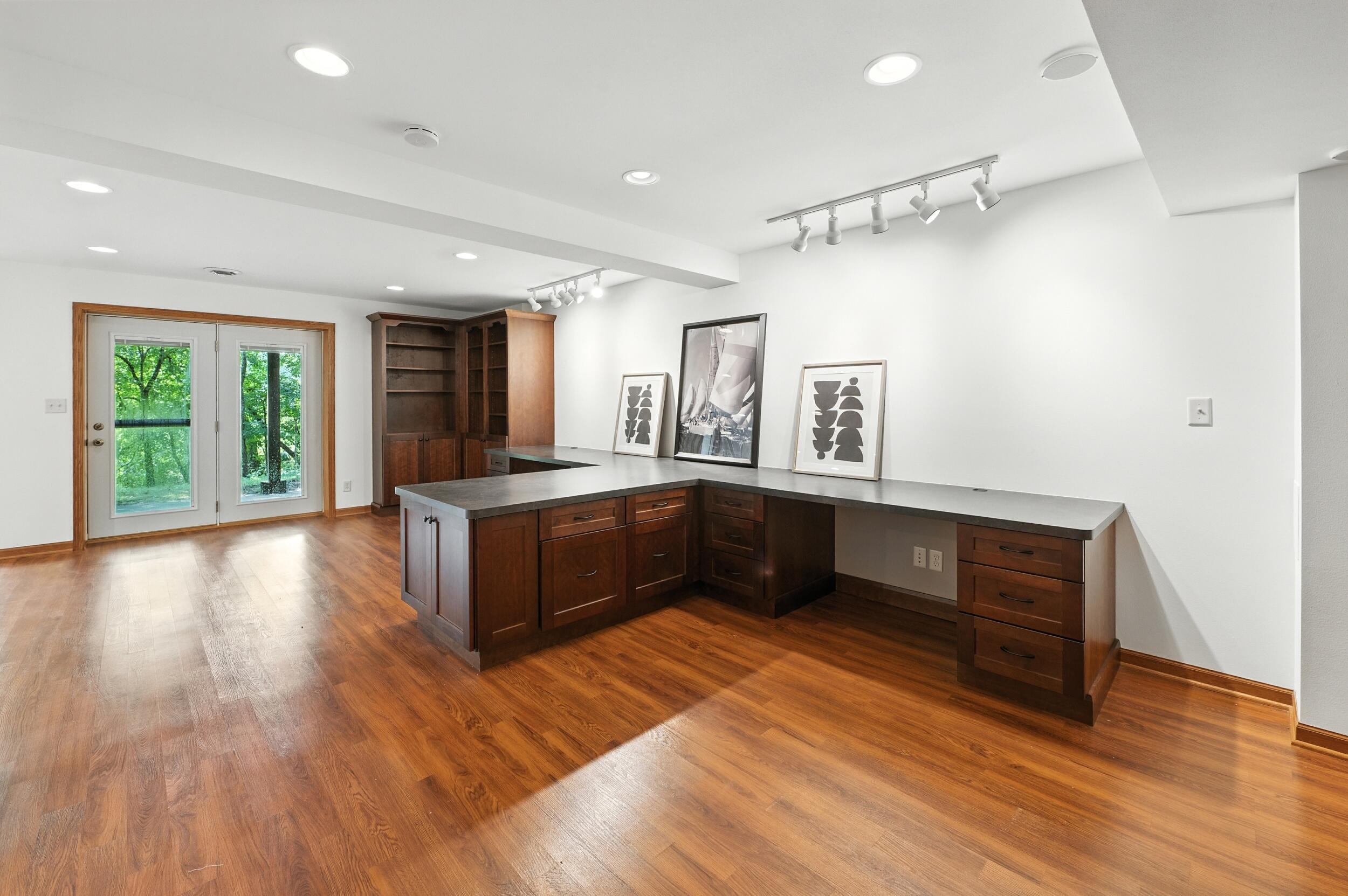 Delafield, Wisconsin, 53029, United States, 2 Bedrooms Bedrooms, ,4 BathroomsBathrooms,Residential,For Sale,1917122