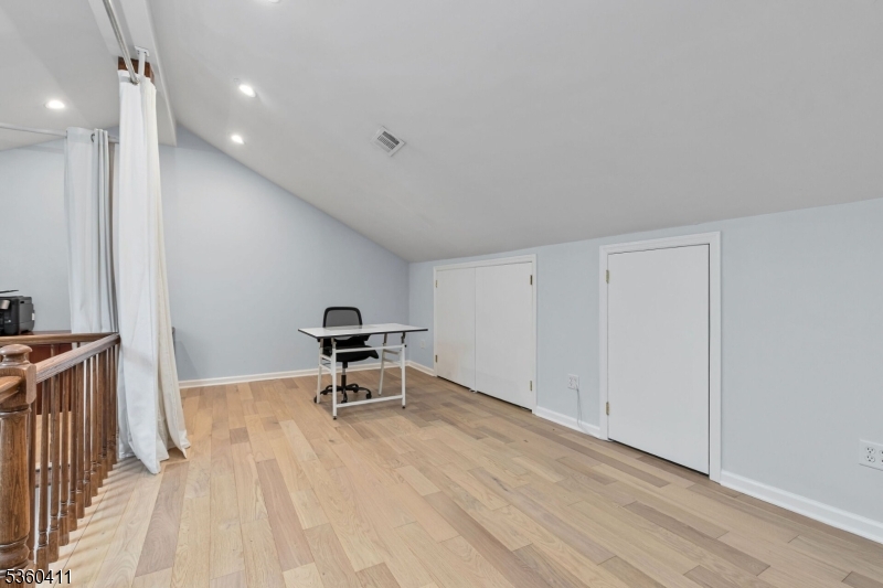 Scotch Plains Twp., New Jersey, 07076, United States, 2 Bedrooms Bedrooms, ,3 BathroomsBathrooms,Residential,For Sale,1999583