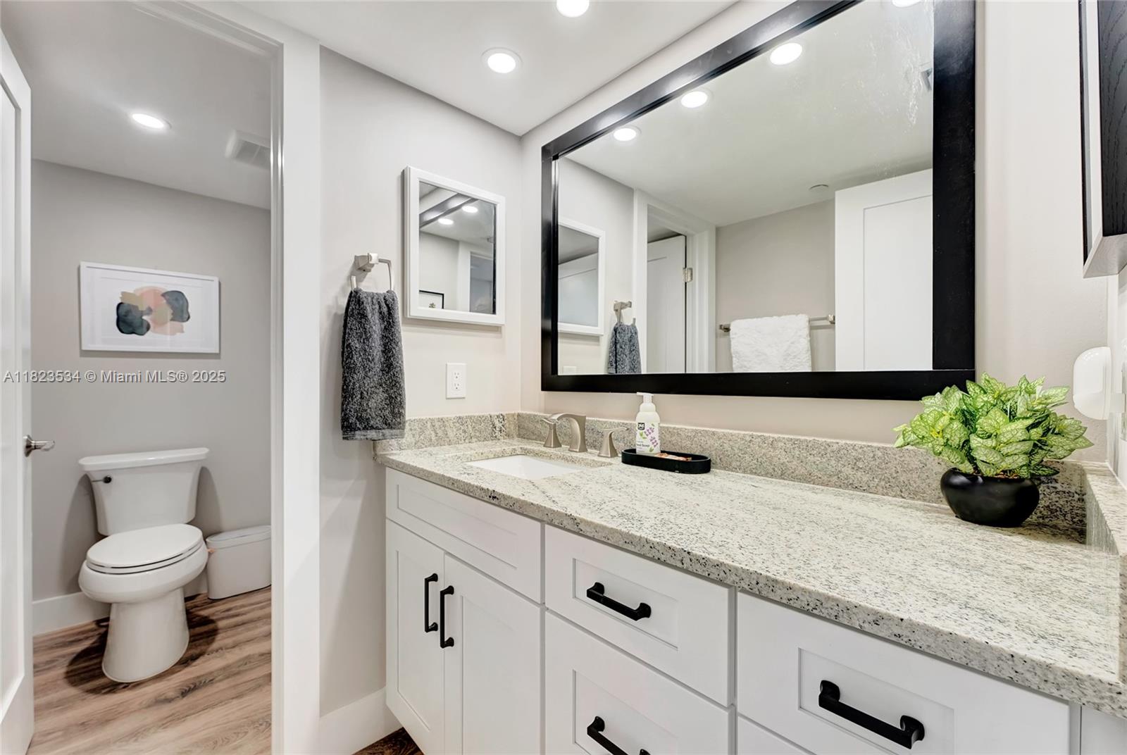 Jupiter, Florida, 33477, United States, 2 Bedrooms Bedrooms, ,2 BathroomsBathrooms,Residential,For Sale,1866717