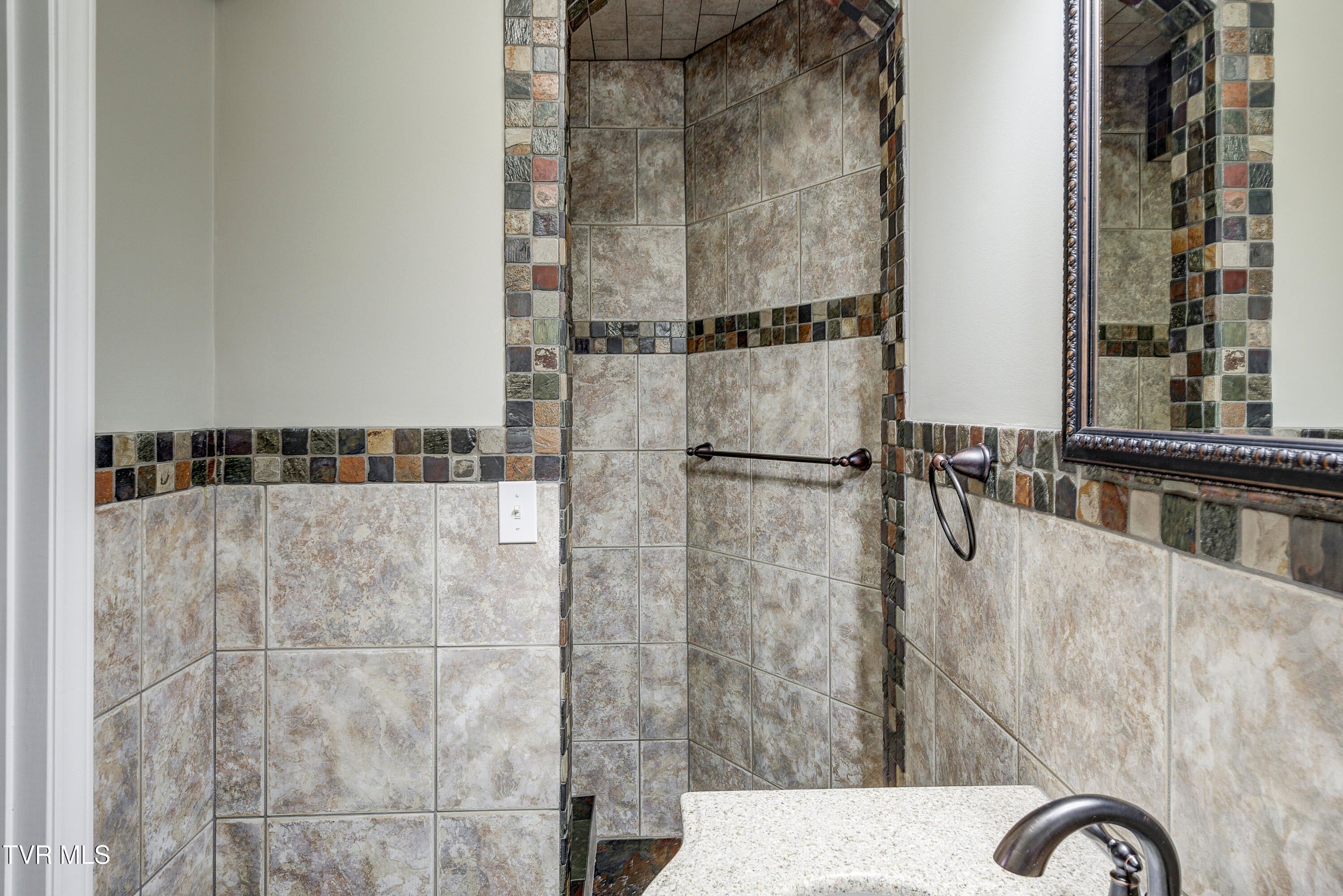 Bristol, Tennessee, 37620, United States, 4 Bedrooms Bedrooms, ,4 BathroomsBathrooms,Residential,For Sale,2001712