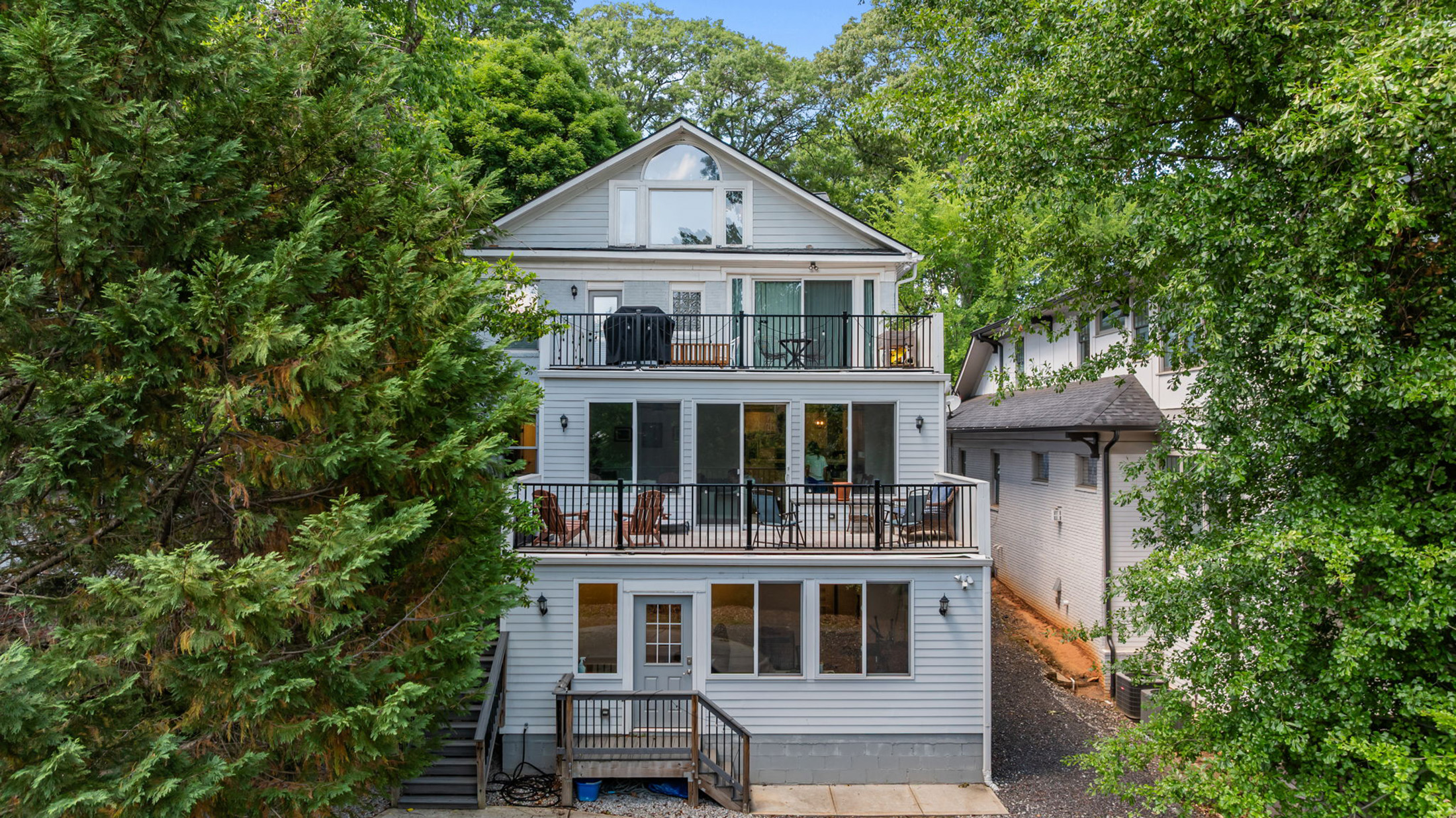  Stunning and Versatile Residence in One of Atlanta