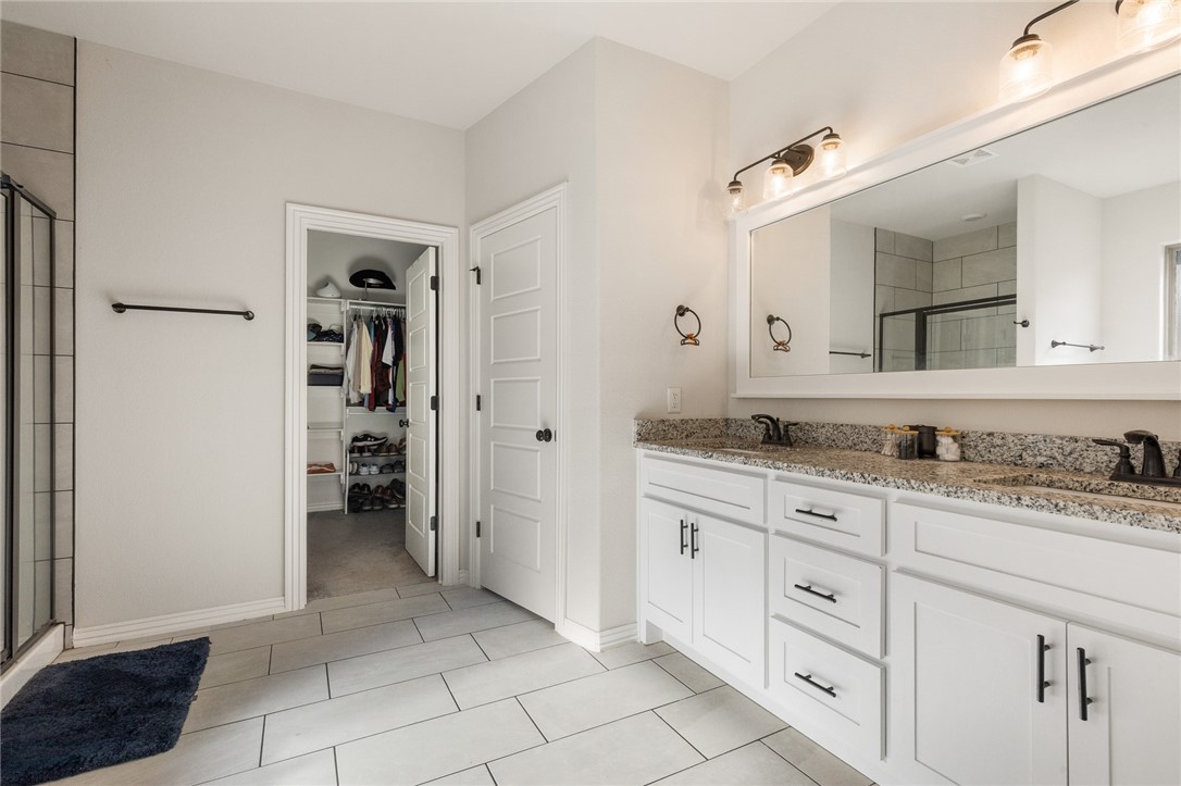 Pea Ridge, Arkansas, 72751, United States, 4 Bedrooms Bedrooms, ,3 BathroomsBathrooms,Residential,For Sale,1995681