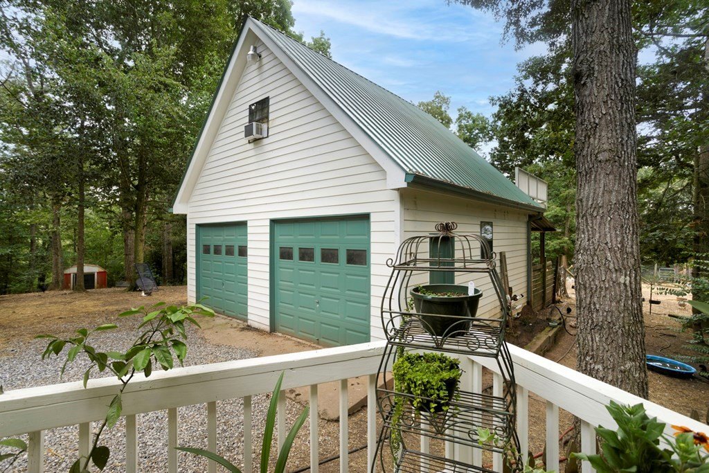 Blairsville, Georgia, 30512, United States, 3 Bedrooms Bedrooms, ,3 BathroomsBathrooms,Residential,For Sale,1889630